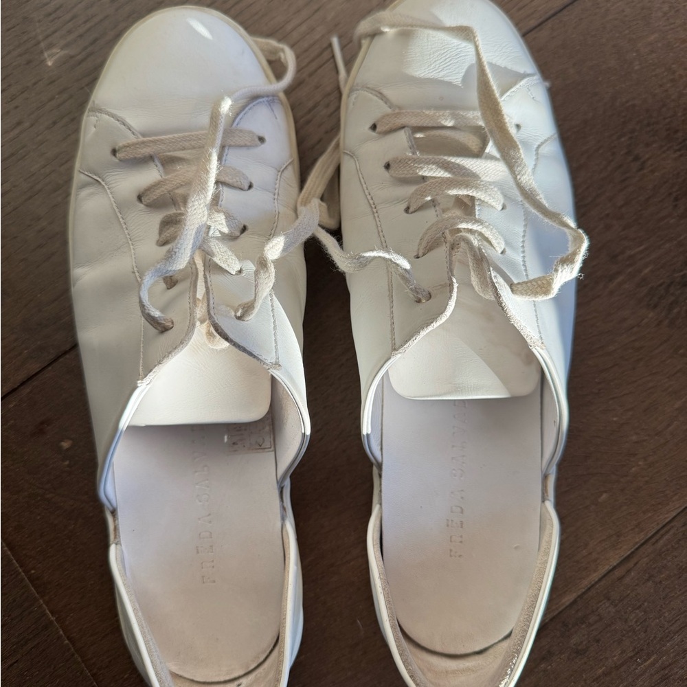 Freda Salvador White Women's Sneakers